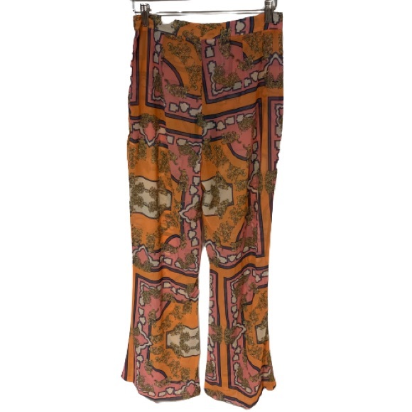NWT Pretty Little Thing Pink Scarf Print Beach Flared Pants - Picture 3 of 6